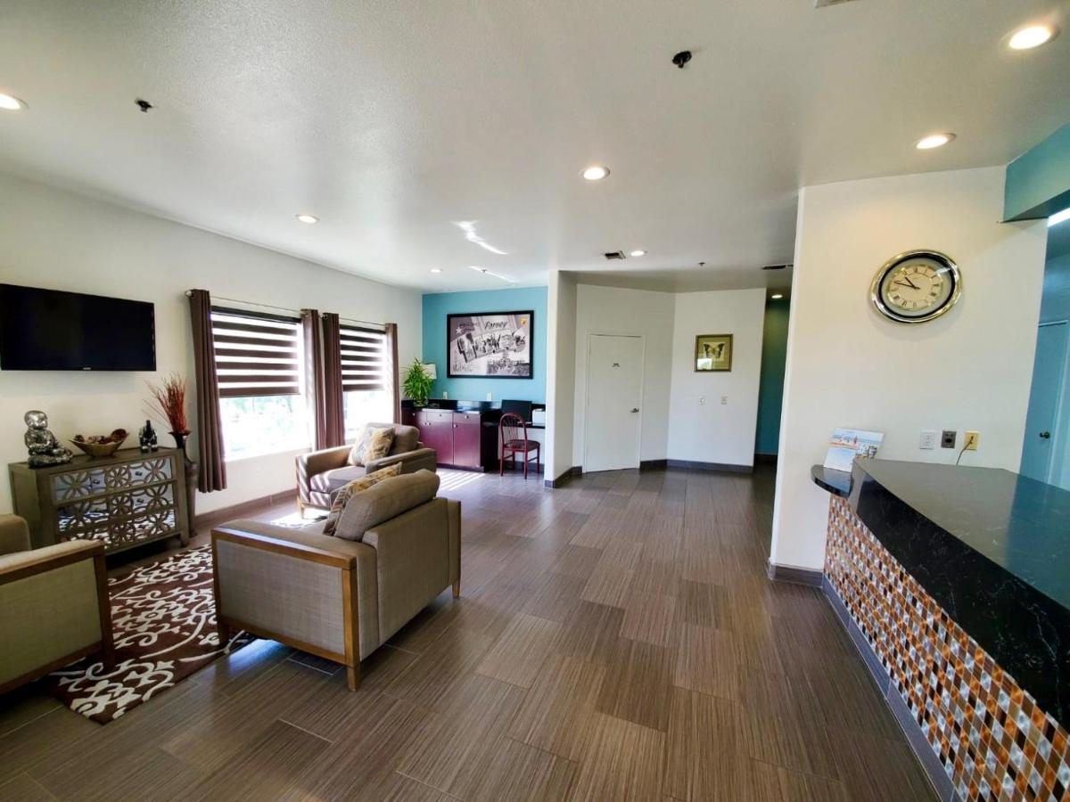 Super 8 By Wyndham Forney/East Dallas Bagian luar foto