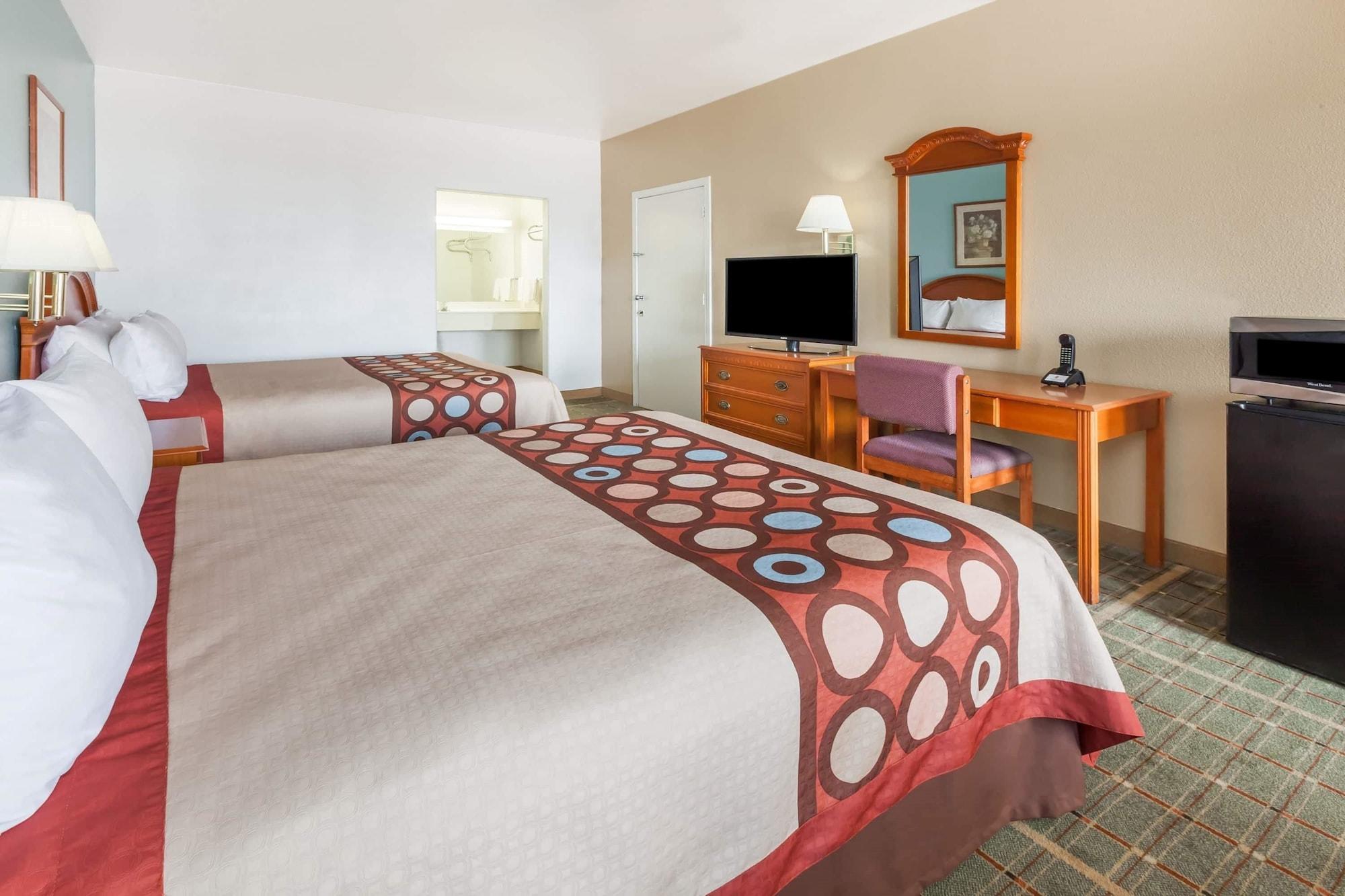 Super 8 By Wyndham Forney/East Dallas Bagian luar foto