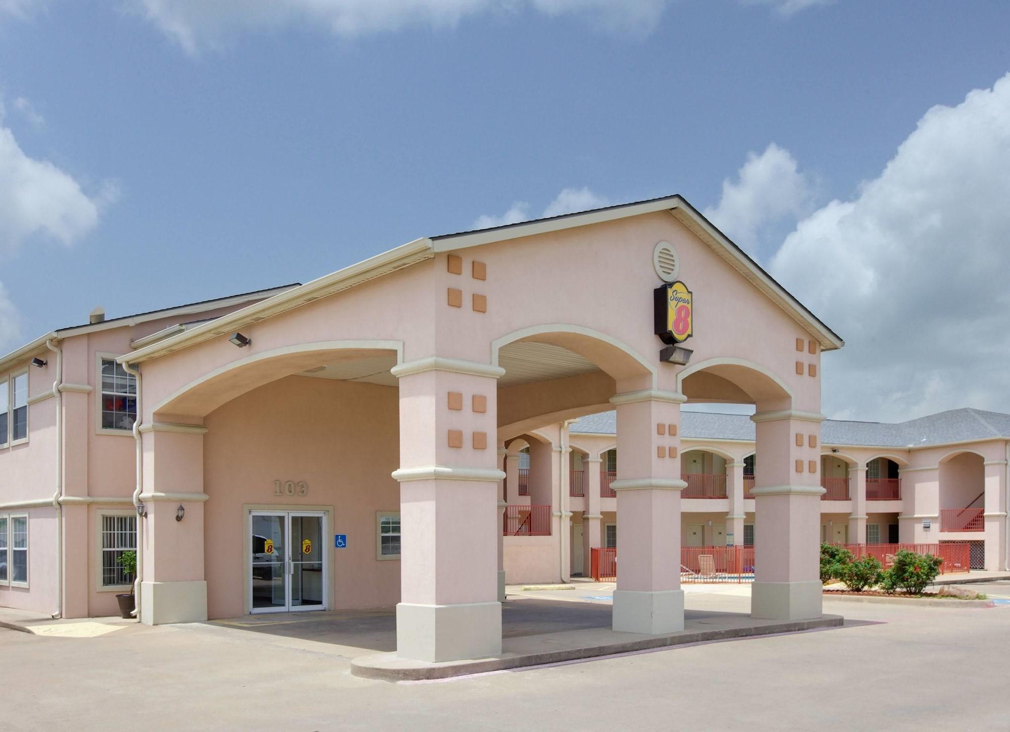 Super 8 By Wyndham Forney/East Dallas Bagian luar foto
